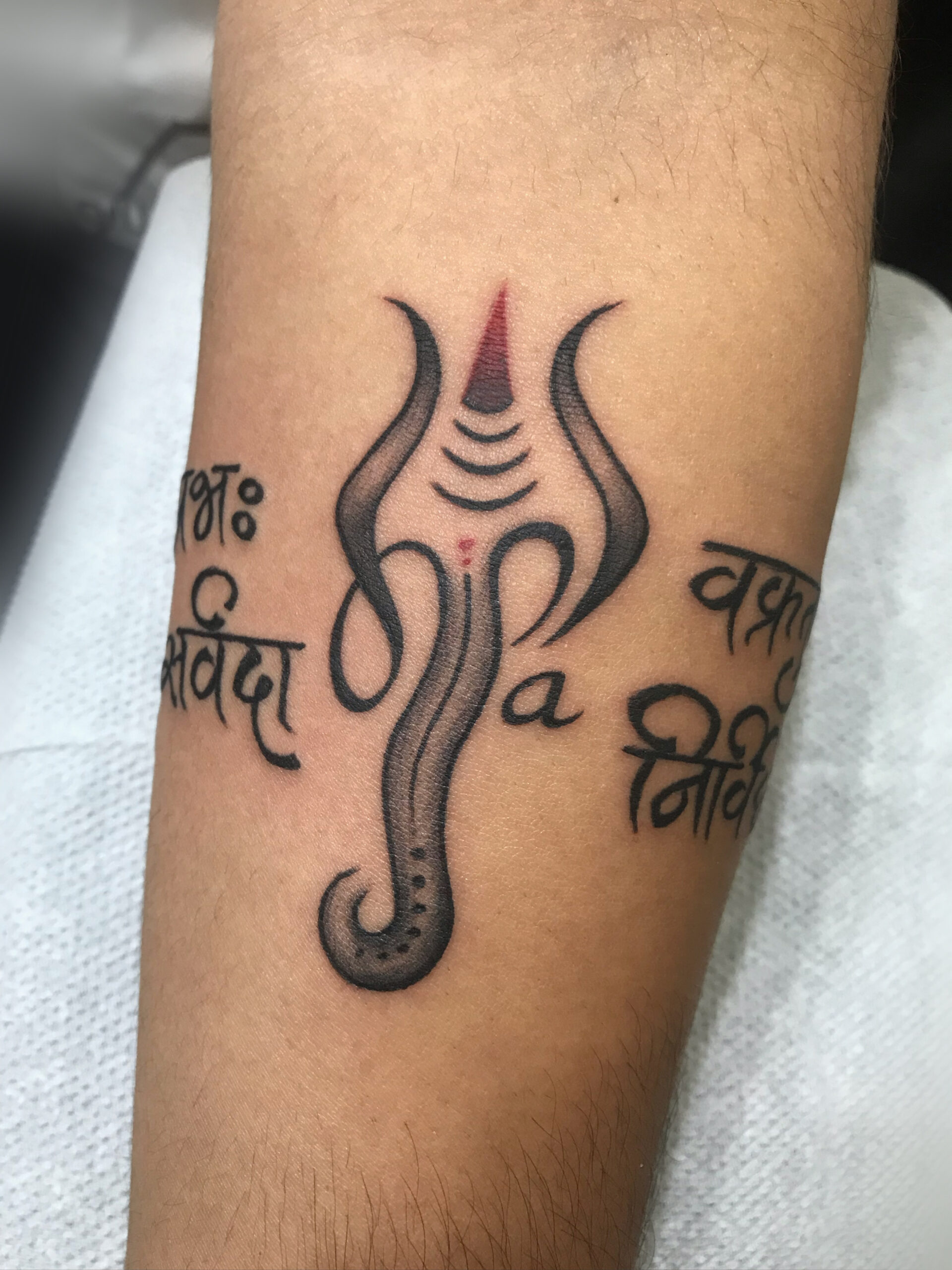 Tattoo Club Best Tattoo shop/artist in gangtok - Mantra tattoo————————————————-  TATTOO CLUB care's about the best quality of work we can offer to our  clients . The people getting tattooed by us